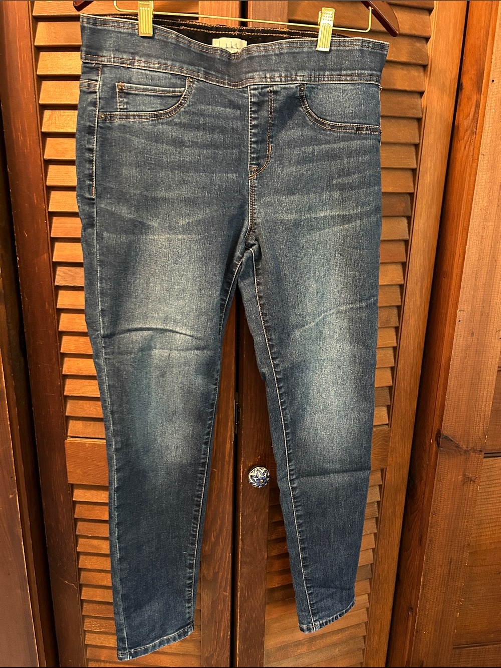 Nicole Miller Medium Wash Stretch Jeggings